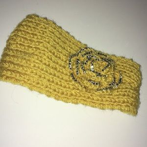 Crocheted Headband Gold